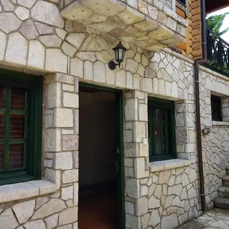 House On The Mountain Lodge