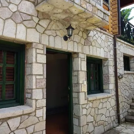 House On The Mountain Lodge