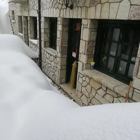 House On The Mountain Lodge